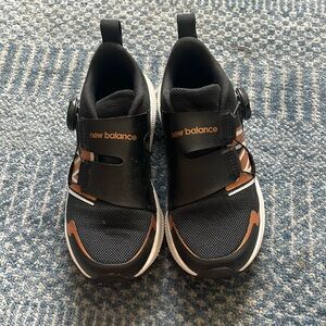 EUC New Balance sneakers